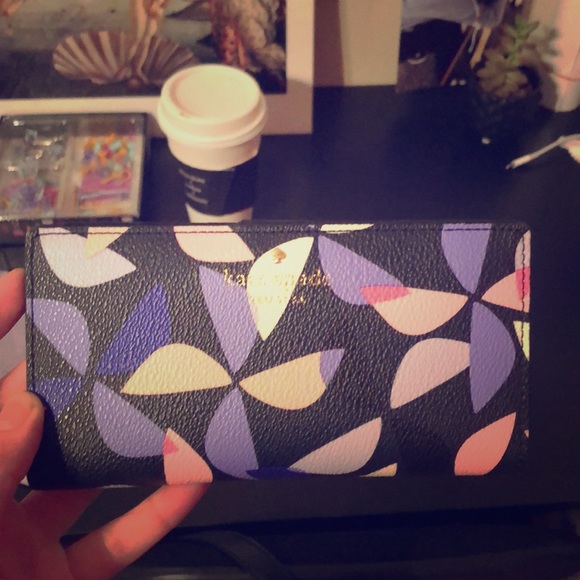 kate spade Handbags - Kate Spade Pinwheel Wallet